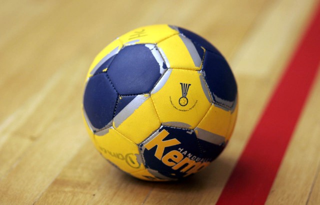 Handball_the_ball