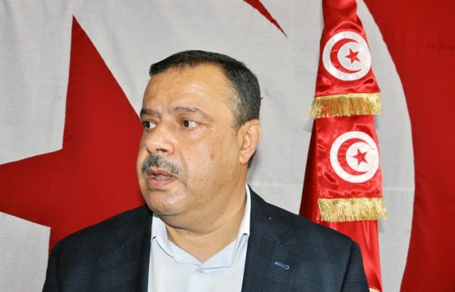 وزير الفلاحة و الموارد المائية و الصيد البحري سمير الطيب